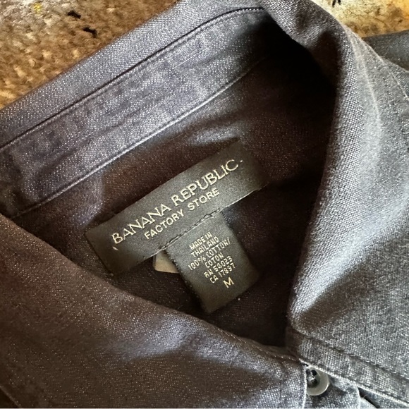 Banana Republic Factory Denim Long-Sleeve Button-Down Shirt - Picture 4 of 5